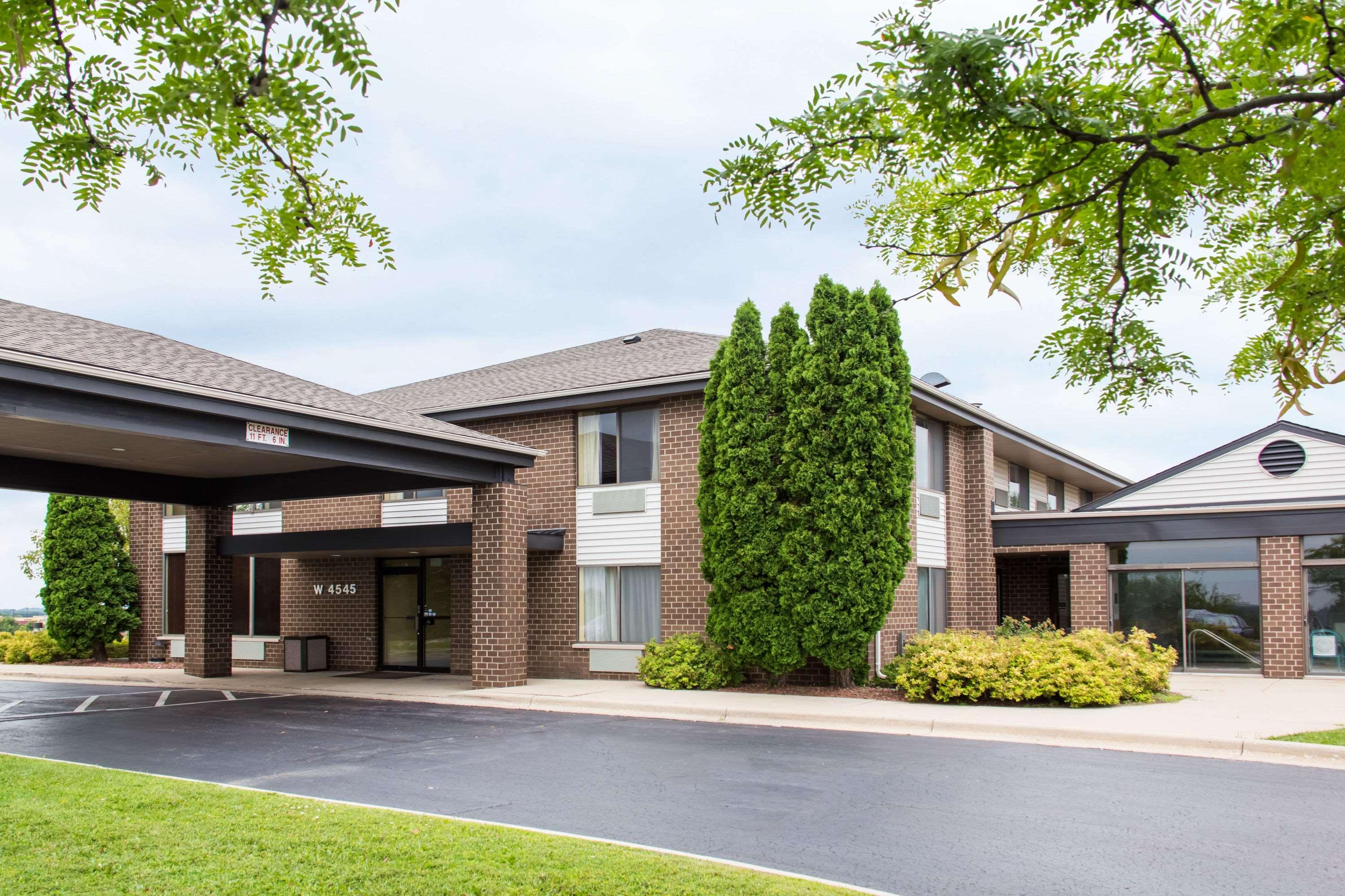 Days Inn By Wyndham Johnson Creek Exterior photo